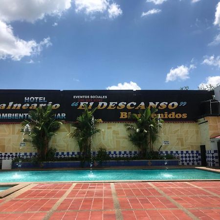 Hotel Y Balneario El Descanso 比亚维森西奥 外观 照片