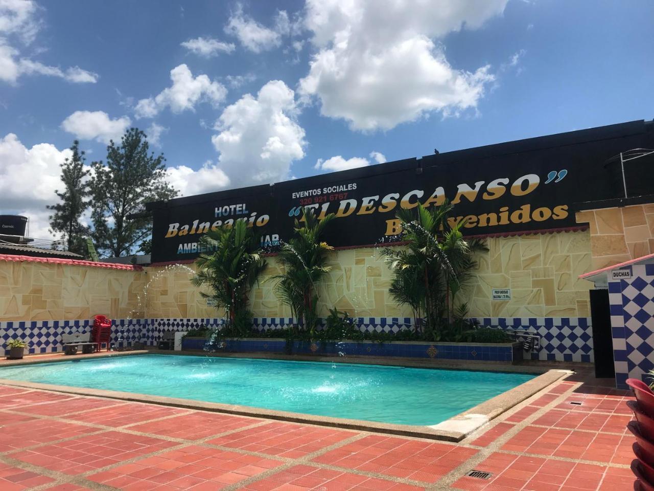 Hotel Y Balneario El Descanso 比亚维森西奥 外观 照片