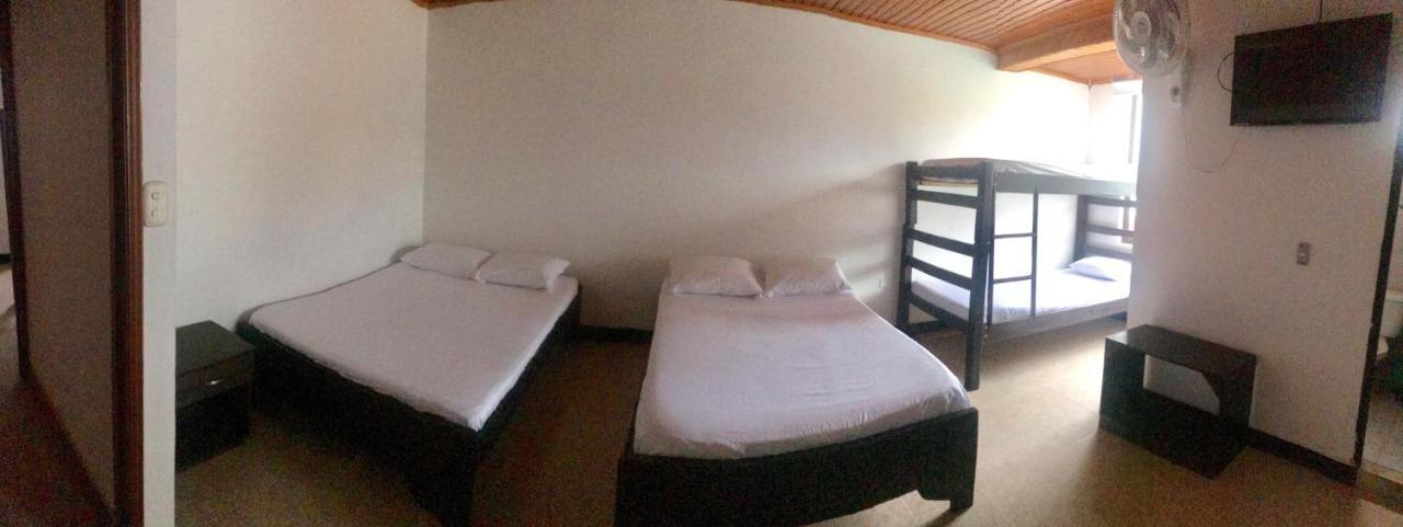 Hotel Y Balneario El Descanso 比亚维森西奥 外观 照片