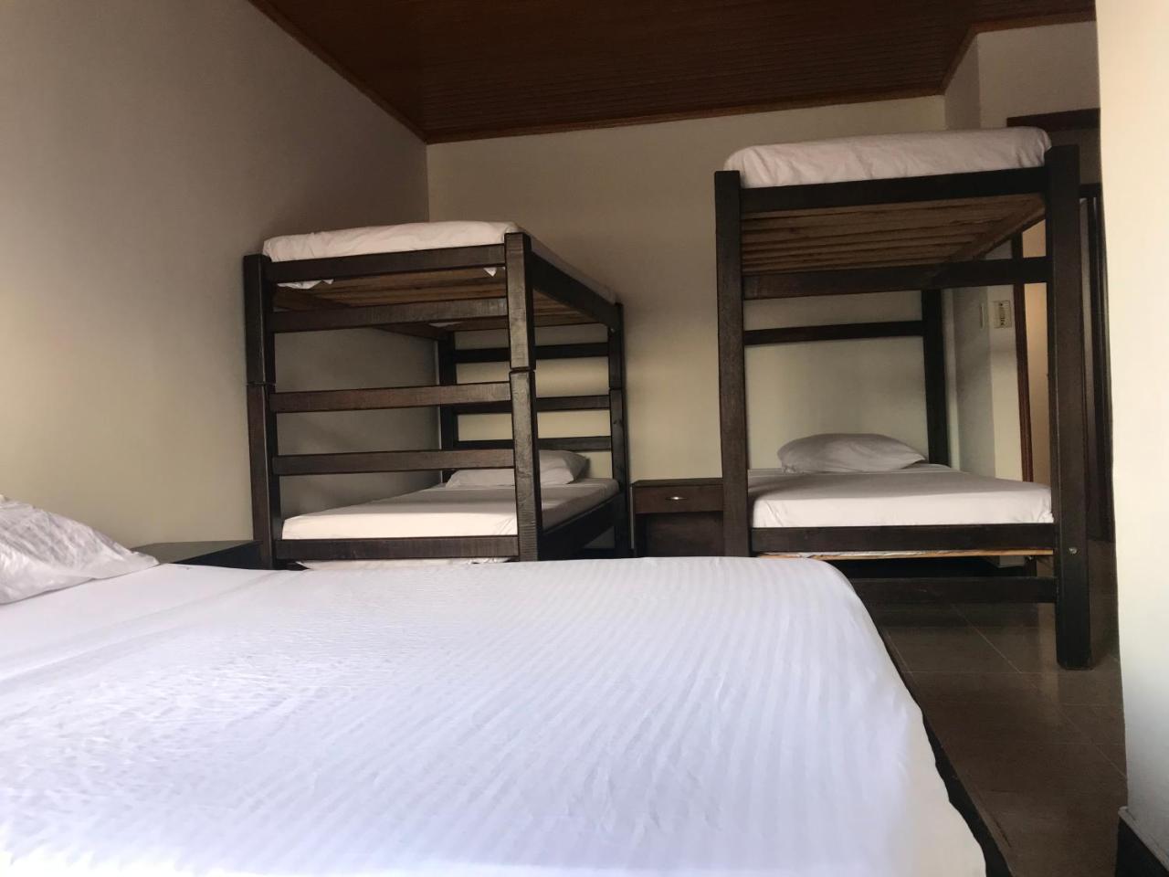 Hotel Y Balneario El Descanso 比亚维森西奥 外观 照片